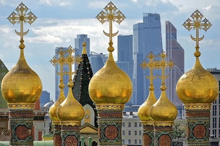 Sankt Peterburg & Moskva, 05.10.2026