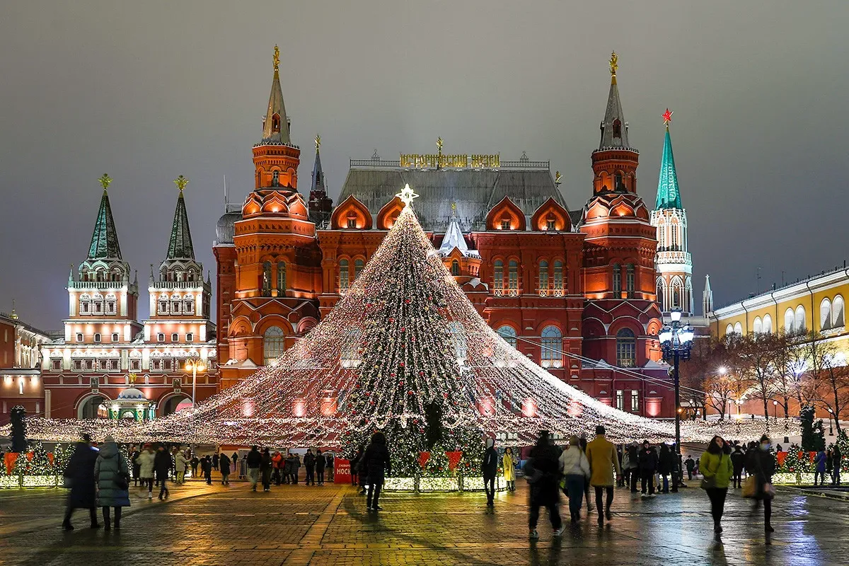 Doček Nove godine u Sankt Peterburgu i Moskva, 30.12.2026.