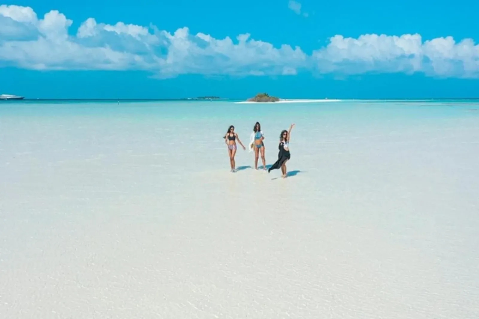 Hotel Summer Vibes Beach Front