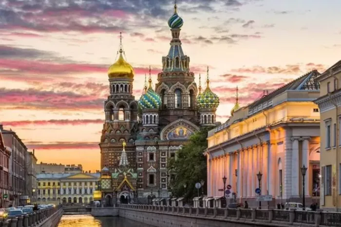 Sankt Peterburg & Moskva