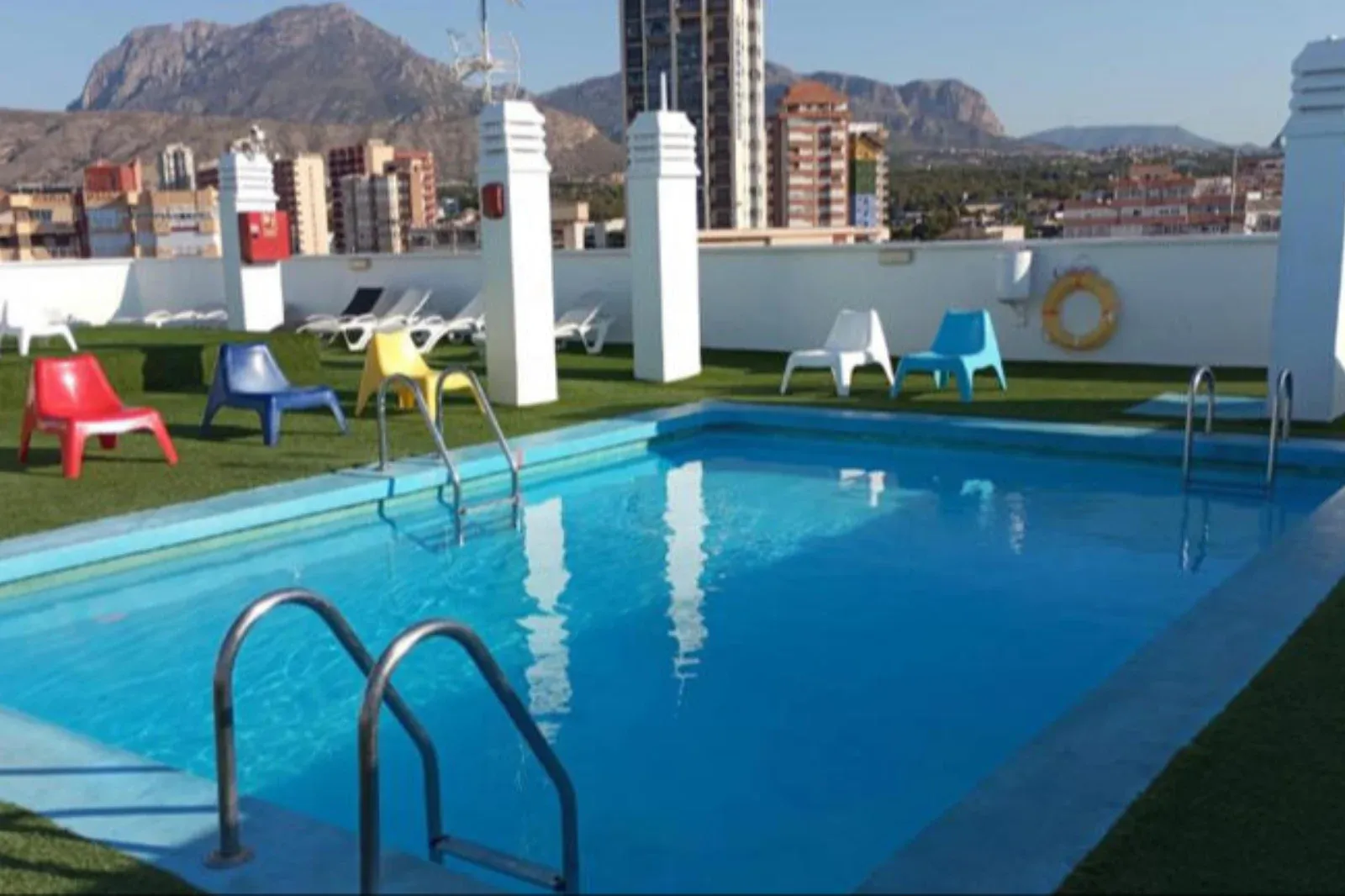 Fleming Playa Poniente by Punta 25