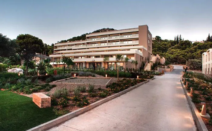 VINCCI EVEREDEN BEACH