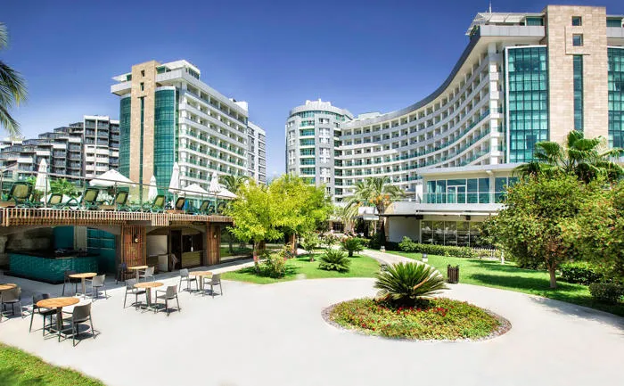 Sherwood Exclusive Lara