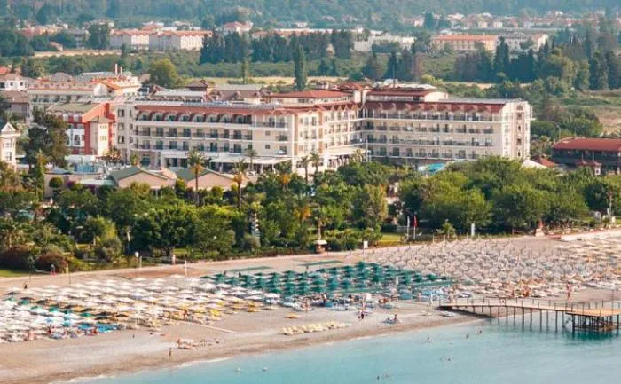 L'Oceanica Beach Resort Hotel