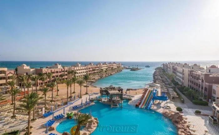 Sunny Days Resort Spa & Aqua Park